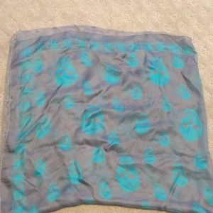 Alexander McQueen skull scarf